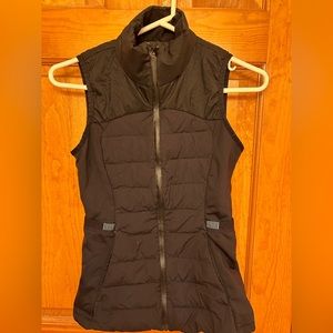 Lulu Lemon Down for it all size 4 vest